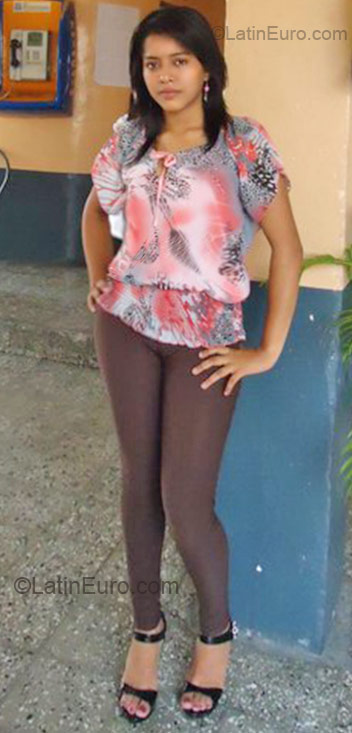 Date this passionate Honduras girl Sara from San Pedro Sula HN410