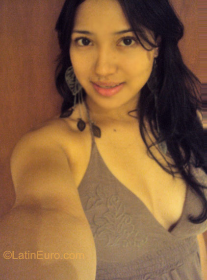 Date this funny Colombia girl Veronik from Pereira CO8031