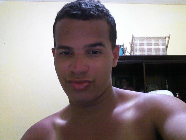 Date this tall Dominican Republic man Braylin from Santiago De Los Caballeros DO9417