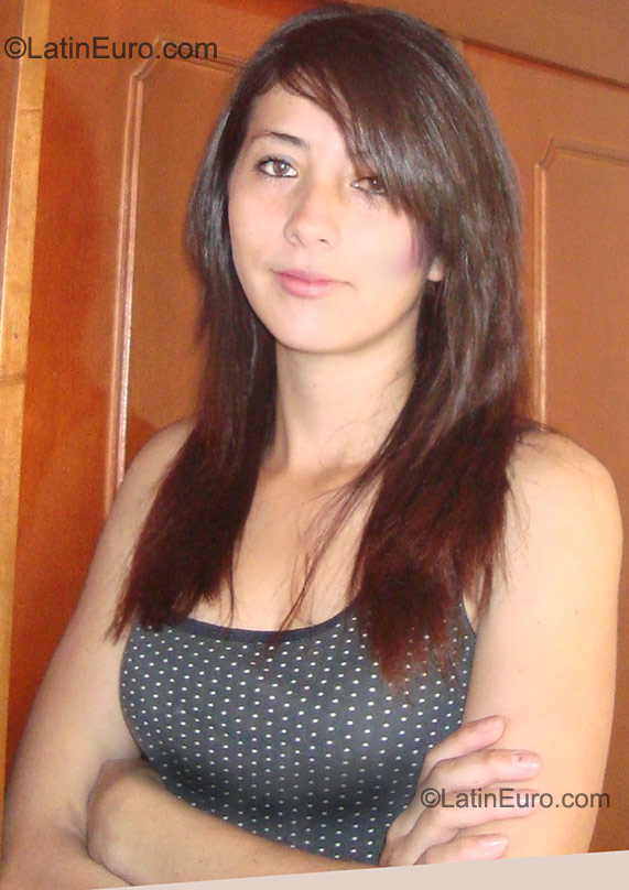 Date this fun Colombia girl Paula from Bogota CO8139