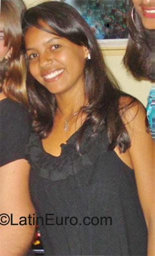 Date this hard body Brazil girl Silvana from Sao Paulo BR6082