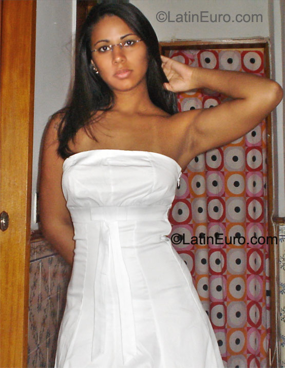 Date this beautiful Brazil girl Greyce from Paulista BR6083