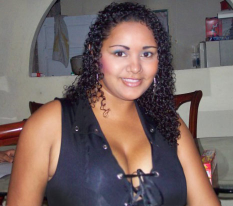 Date this attractive Colombia girl Darana from Barranquilla CO8235