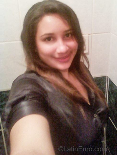 Date this tall Honduras girl Genesis from El Progreso HN442