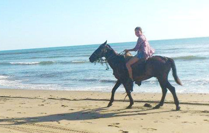 Date this nice looking Nicaragua girl Evie from Managua NI53