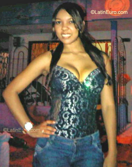 Date this hot Colombia girl Sabrina from Barranquilla CO8293