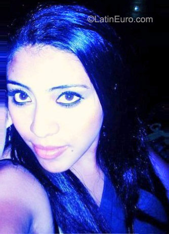 Date this attractive Mexico girl Fernanda from Morelia MX473