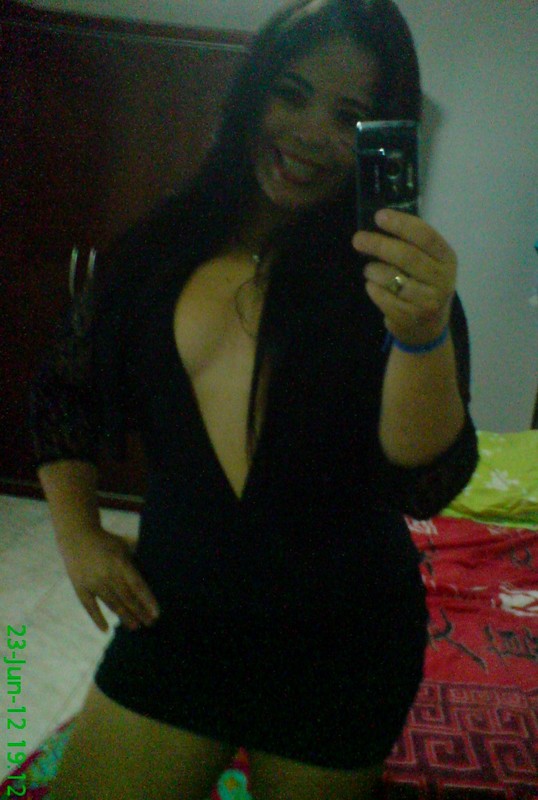 Date this voluptuous Brazil girl AminaShadya from Salvador BR6135