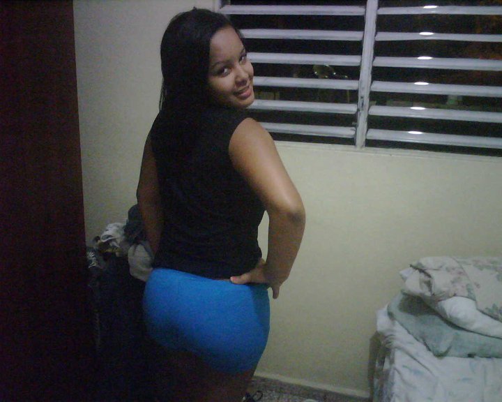 Date this tall Dominican Republic girl Estefany from Santo Domingo DO9782