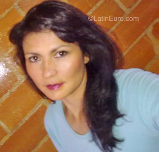 Date this exotic Colombia girl Soraya from Bogota CO8637