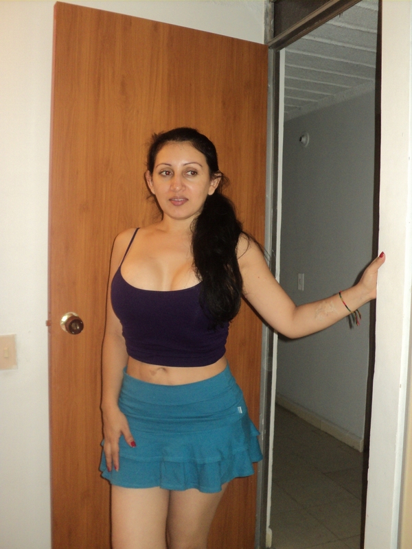 Date this gorgeous Colombia girl Raquel38 from Cali CO8672