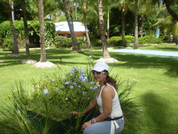 Date this cute United States girl Mayra from Columbus US11923