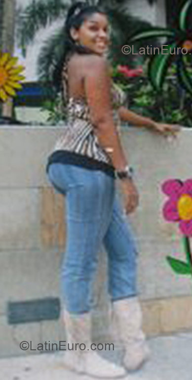 Date this athletic Panama girl HILDA ISABEL from Panama PA249