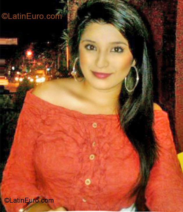 Date this young Colombia girl Gabriela from Bucaramanga CO8859