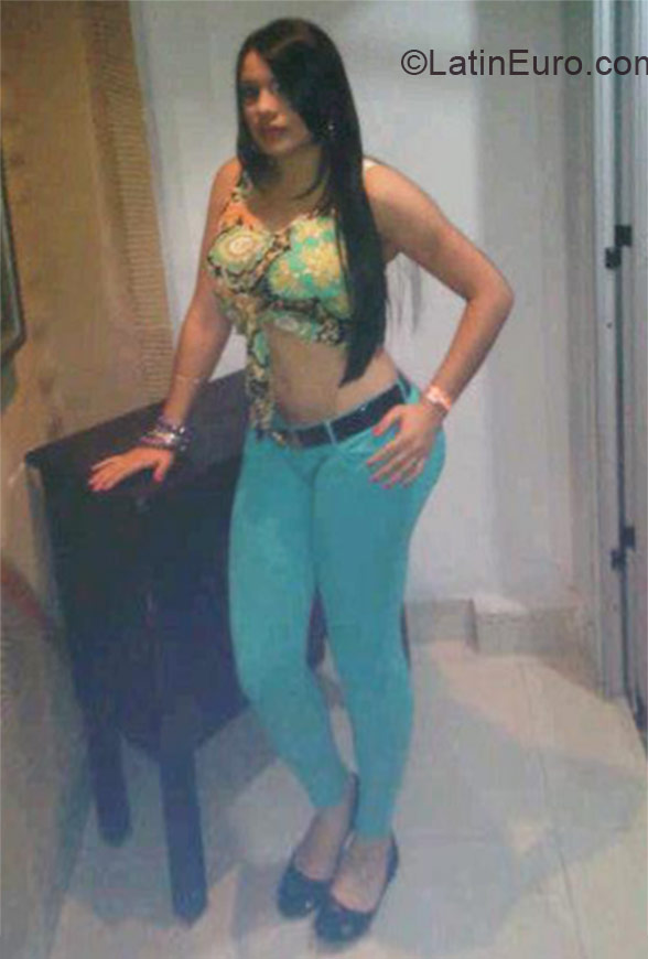 Date this delightful Dominican Republic girl Yisset from Santiago DO10054