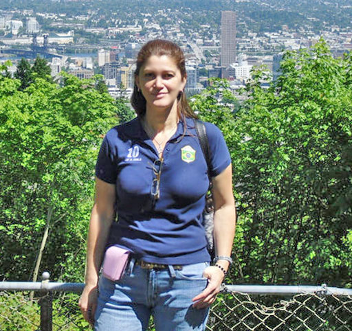 Date this athletic Angola girl Lu from Sao Paulo BR6245