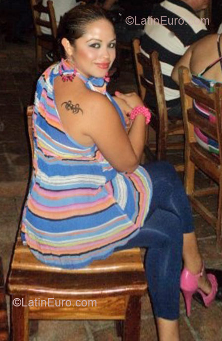 Date this tall Mexico girl Claudia from Mazatlan MX571