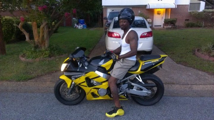 Date this fun United States man Ali from Raleigh US12027