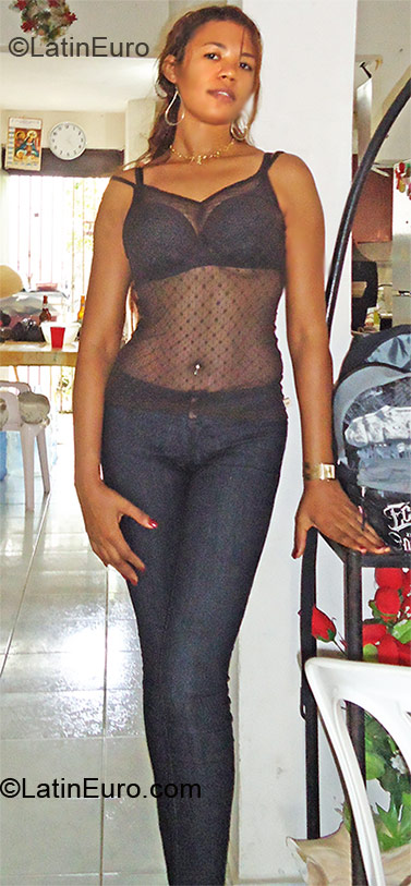 Date this georgeous Dominican Republic girl Alexandra from Santo Domingo DO10117