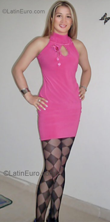 Date this fun Colombia girl Alba Lucia from Bogota CO17947