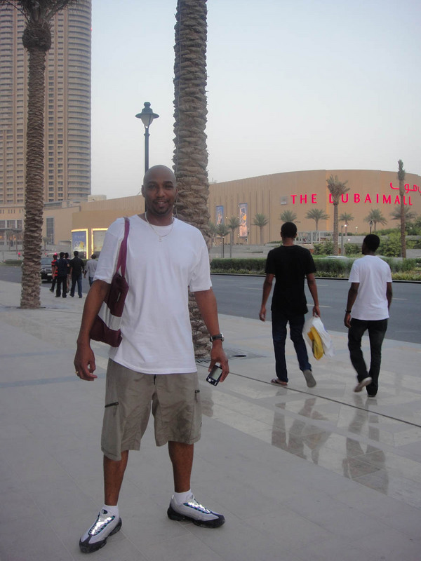 Date this athletic United States man David from Dubai US12088