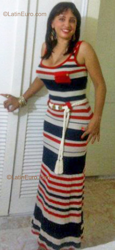 Date this georgeous Colombia girl Luna from Santa Marta CO9194