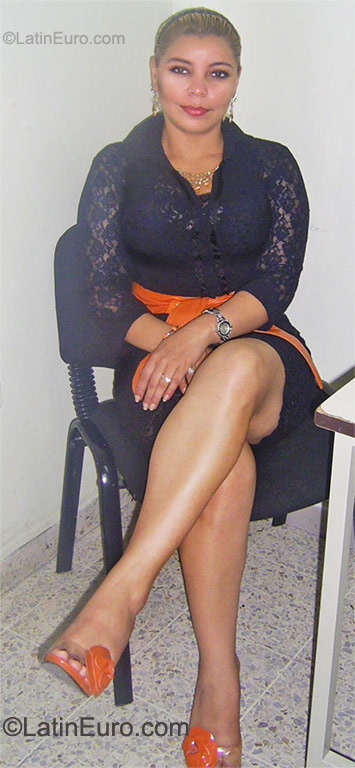 Date this hot Honduras girl Cris from Tegucigalpa HN561