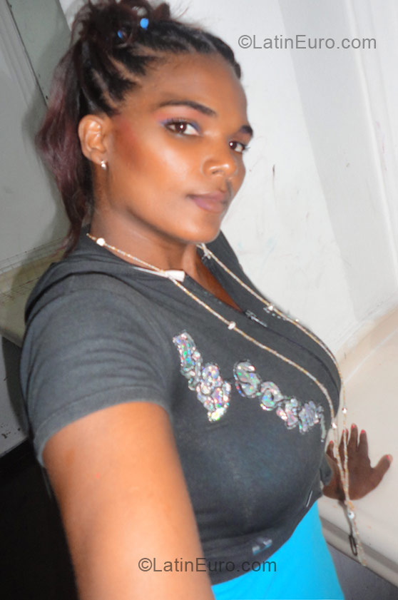 Date this cute Dominican Republic girl Milagro from La Romana DO10296