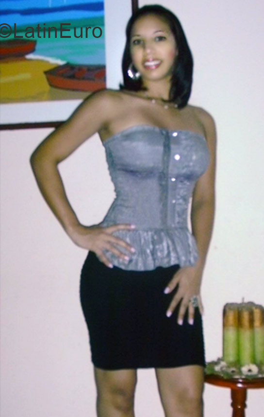 Date this charming Dominican Republic girl Lissa from Santiago DO10299