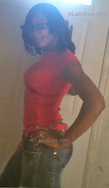 Date this georgeous Jamaica girl Shanay-nay22 from Portmore JM423