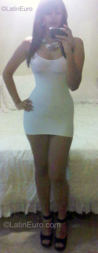 Date this pretty Dominican Republic girl Annelky from Santiago DO10601