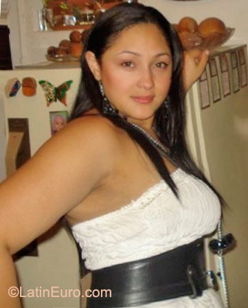 Date this hard body Colombia girl Eily from Medellin CO9355