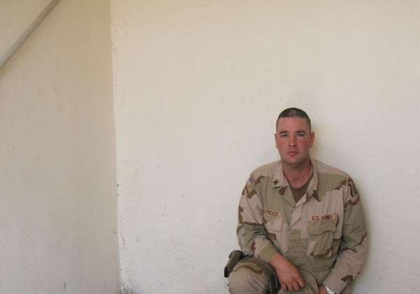 Date this young United States man Hansomereynold9 from Los Angeles US12280
