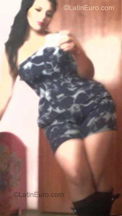 Date this happy Costa Rica girl Katalina from San Jose CR178