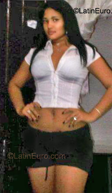 Date this athletic Dominican Republic girl Lis from Santo Domingo DO10428