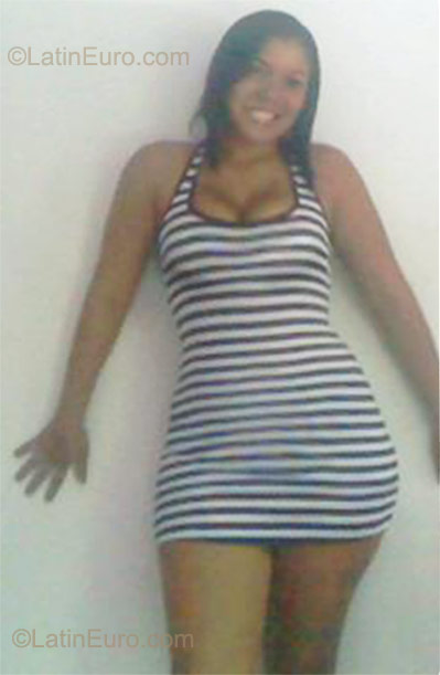 Date this young Colombia girl Margarita from Cartagena CO10376