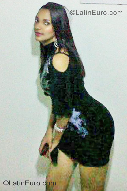 Date this delightful Dominican Republic girl Elizabeth from Santo Domingo DO10539