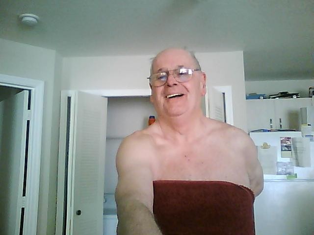 Date this voluptuous United States man Swartz from Vero Beach US12498