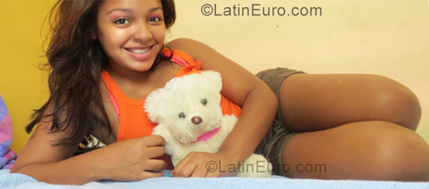 Date this gorgeous Brazil girl Angela from Manaus BR6546