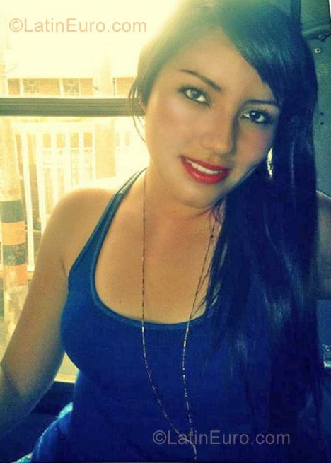 Date this fun Colombia girl Nury from Bogota CO9676