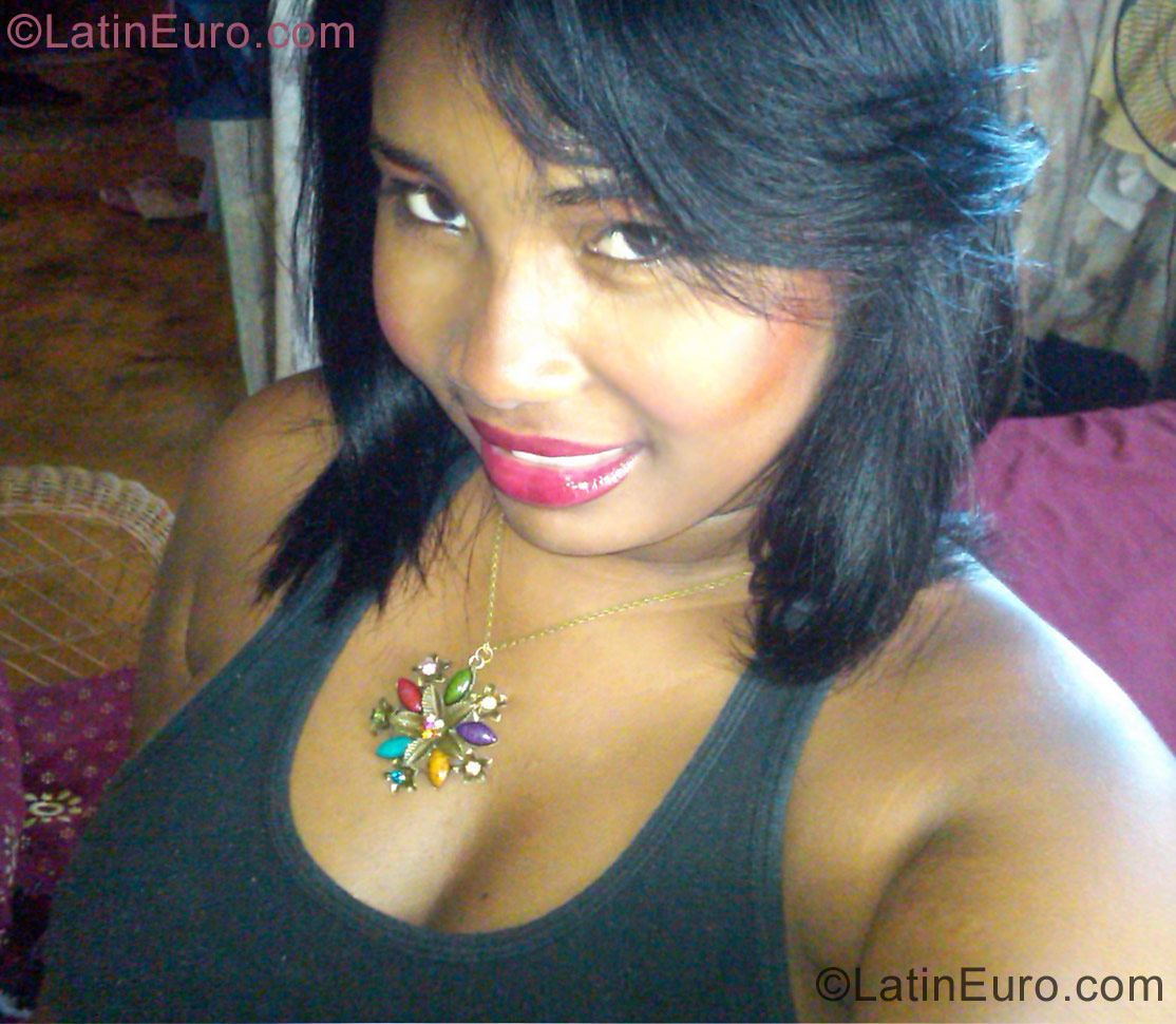 Date this sultry Dominican Republic girl Carol from Puerto Plata DO10658