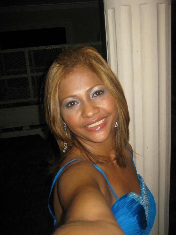 Date this nice looking Dominican Republic girl Rosa from Santo Domingo DO10664