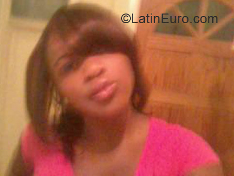 Date this athletic Jamaica girl Kimonie from Kingston JM1980