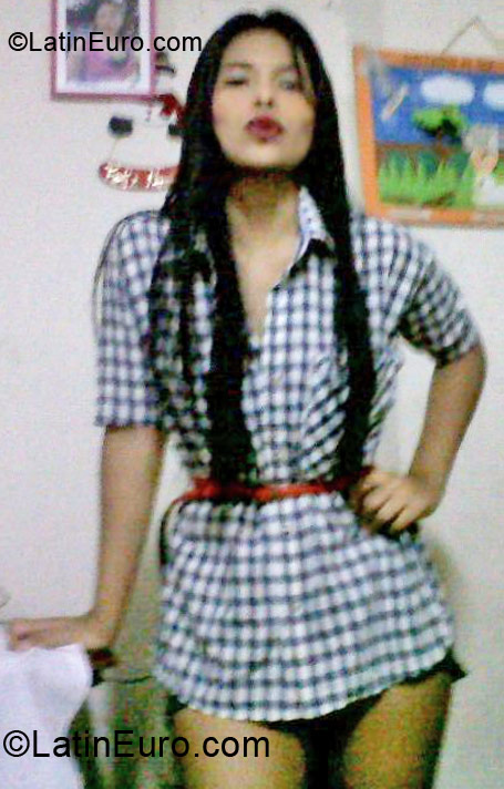 Date this delightful Colombia girl Deisy from Bucaramanga CO9925