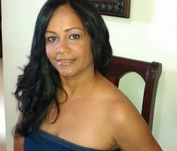 Date this attractive Dominican Republic girl Irys from Santiago DO10796