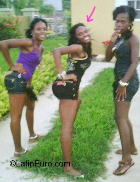 Date this sultry Jamaica girl Munchi from Montego Bay JM674