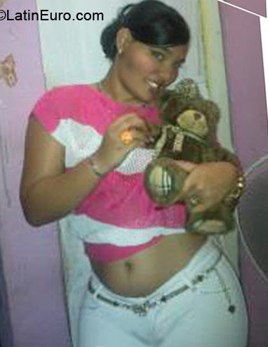 Date this good-looking Dominican Republic girl Neferty from Santiago DO10834