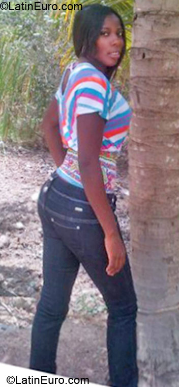 Date this fun Dominican Republic girl Maricela from Santo Domingo DO10845