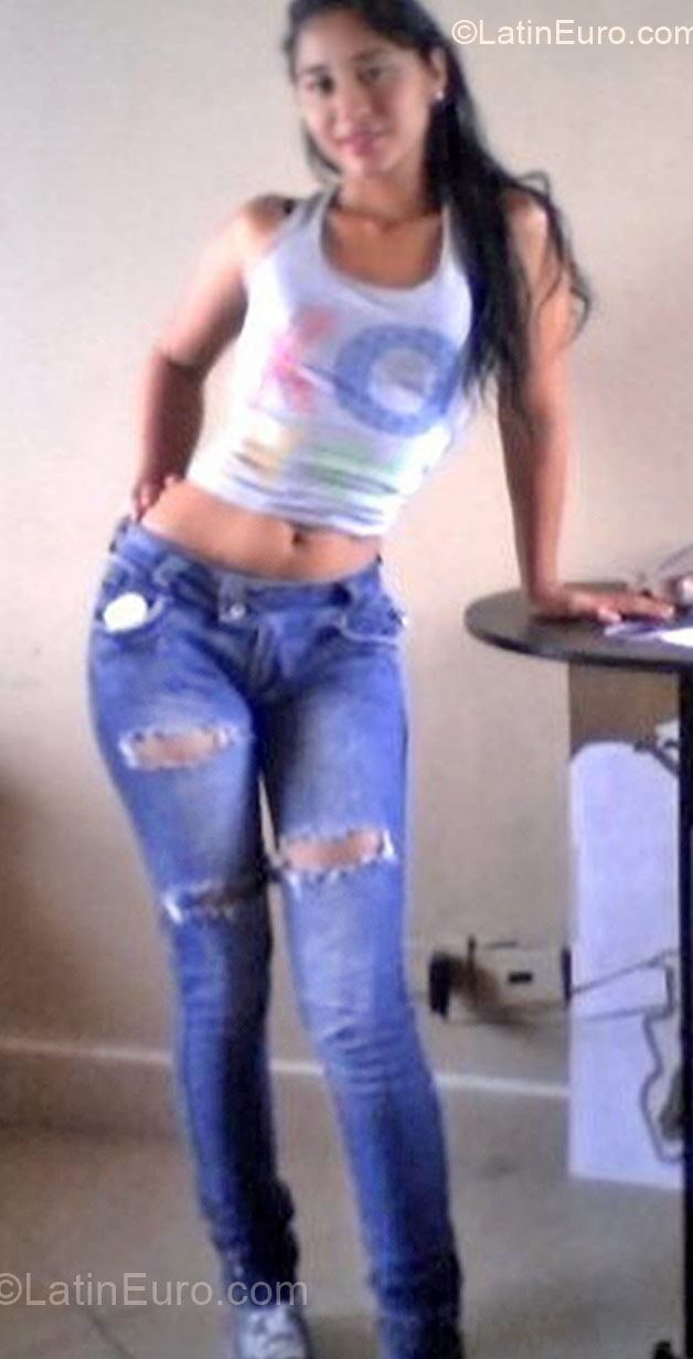 Date this exotic Colombia girl Paula from Pereira CO10011