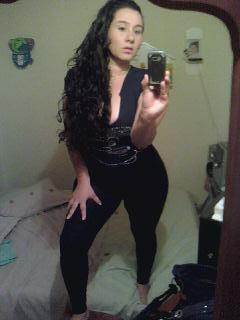 Date this georgeous Colombia girl Andrea32 from Cali CO10032